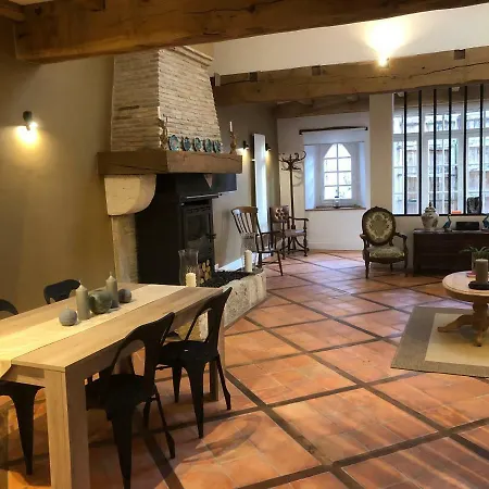 بيت للعطل The Au Domaine Des Monges *