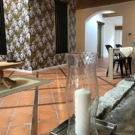بيت للعطل The Au Domaine Des Monges