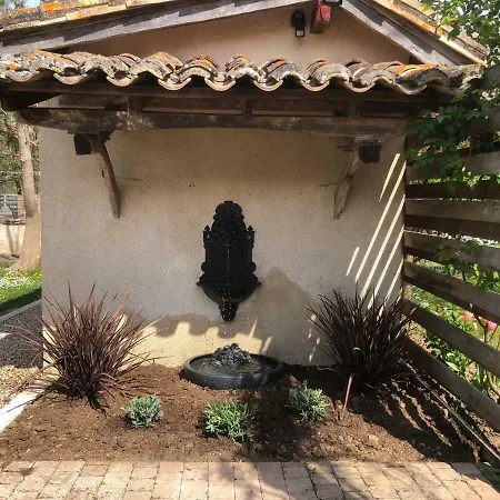 The Au Domaine Des Monges بيت للعطل *